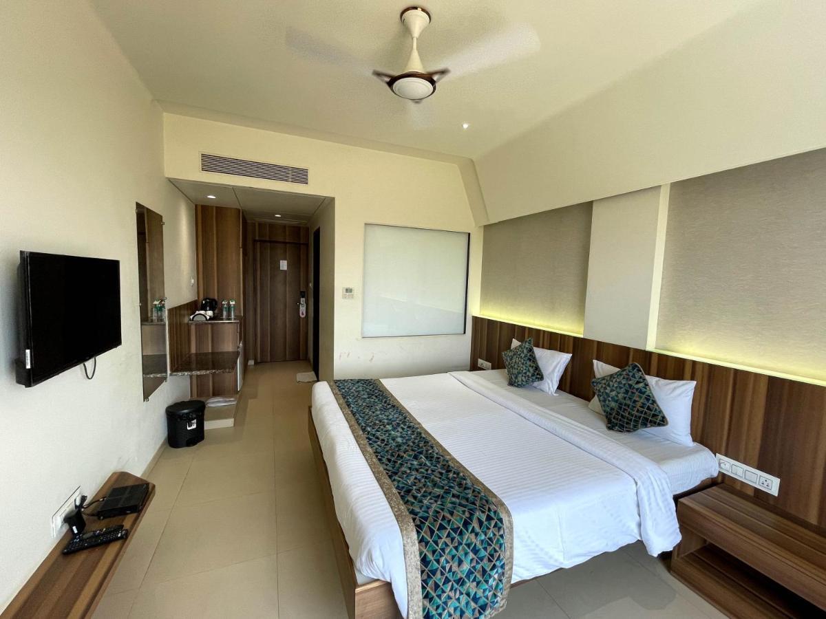 Hotel Grand Parivaar Igatpuri Eksteriør billede